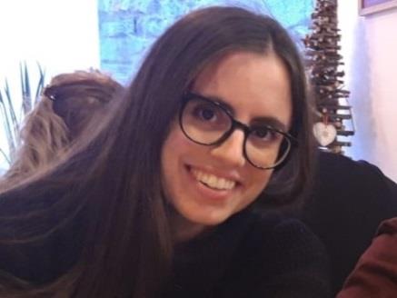 Laureata in lettere e in editoria e giornalismo offre ripetizioni in materie umanistiche