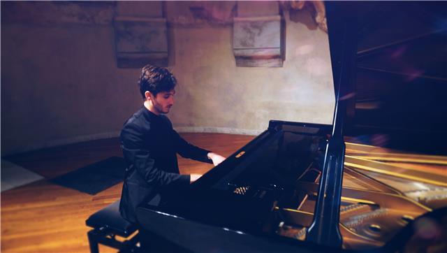 Lezioni di pianoforte classico e moderno a partire da qualsiasi livello - principiante - intermedio - avanzato