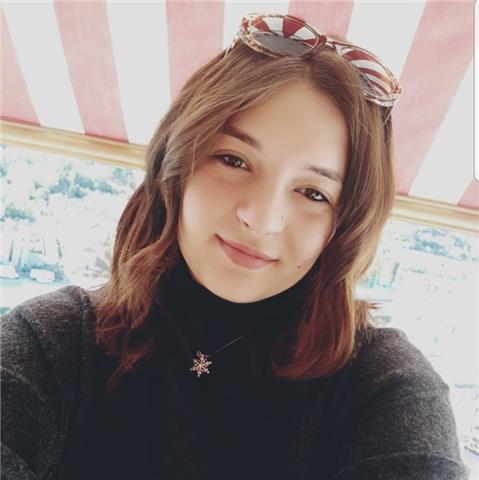 Laureata in biologia marina impartisce lezioni private di materie scientifiche, matematica e scienze, a ragazzi e ragazze di tutte le età