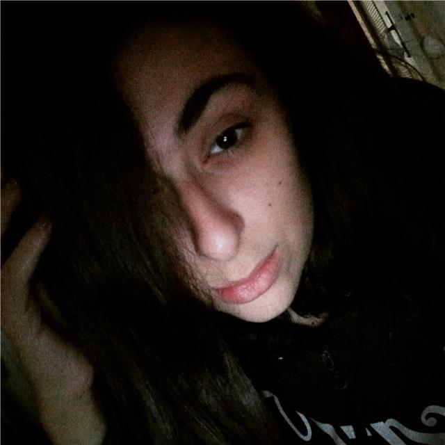 Ragazza universitaria da ripetizioni di matematica e materie scientifiche per livelli di scuola elementare,media,superiori