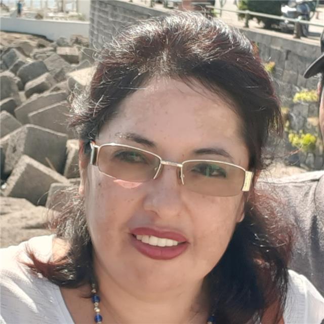 SONO DAL ECUADOR, INSEGNANTE DI LINGUA SPAGNOLA VIVO A ROMA
