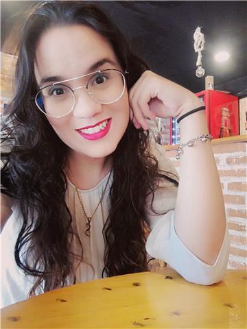 Profesora de español. En todos los niveles. Para lecto-escritura o redacción