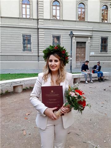 Offro ripetizioni di matematica, fisica, italiano, biologia, chimica e storia a studenti scuola elementare, medie e superiori