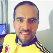 English teacher with several years’ experience teaching the language in Schools, Universities and Language centres