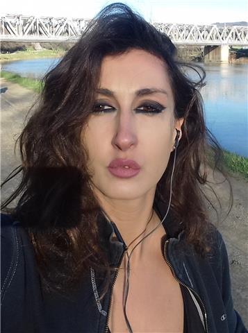 Offro approfondimento e recupero della grammatica italiana e approfondimento e recupero della letteratura italiana