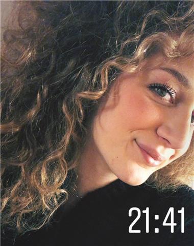 Ragazza studentessa universitaria di Biotecnologie, diplomata con 92 e residente a Genova. Appassionata di scienze, sono disponibile anche a dare ripetizioni di Latino, Italiano e Filosofia per 10euro all'ora