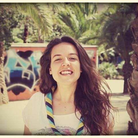 Doy clases de catalán para principiantes o para un nivel alto. soy nativa de barcelona