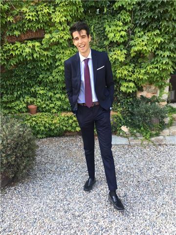 Universitario con plena disponibilidad para dar clases en mates, economía, física