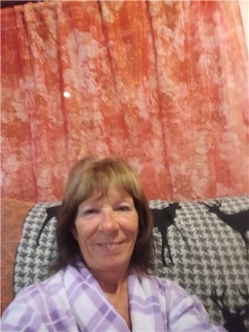 Efl profesora de ingles nativa. nivels a2 + c1 y conversation. cambridge examenes experiencia y mas qué 12 anos experiencia de enseñanza. calificado y profesional. benicarló o áreas circundantes, pero se reubicará para un puesto permanente