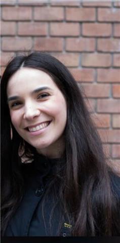Laureata magistrale in lingue si offre per lezioni private di inglese, spagnolo, francese presenziali e a distanza