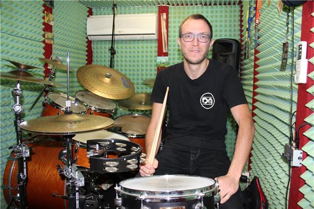 Lezioni di batteria con programma multistilistico (anche online)