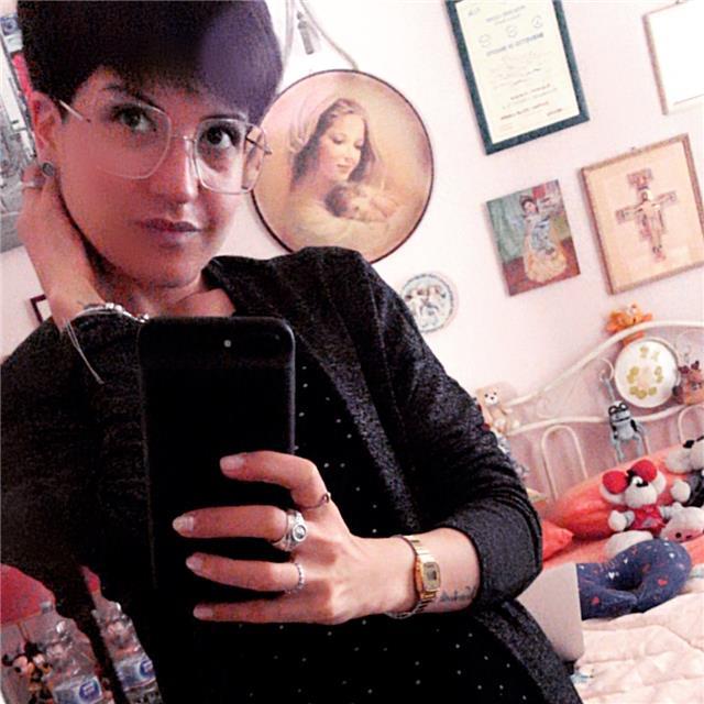 sono una laureata in psicologia che offre ripetizioni per materie umanistiche dalle scuole elementari al liceo