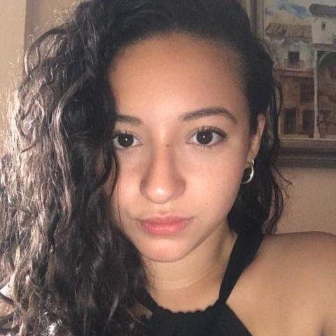 Profesora de español nativa, ofrece clases particulares para principiantes