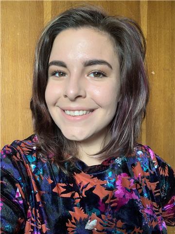 Studentessa universitaria italiana madrelingua, offre ripetizioni di italiano a studenti di elementari, medie e superiori e lezioni di italiano a stranieri a Torino
