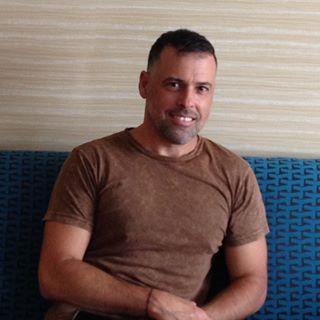 Profesor de español nativo con experiencia y con certificación montessori.
hablo ingles e italiano