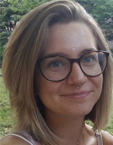 Ragazza al secondo anno di università, con certificazione advance (c1) di inglese, offre ripetizioni di inglese e altre materie