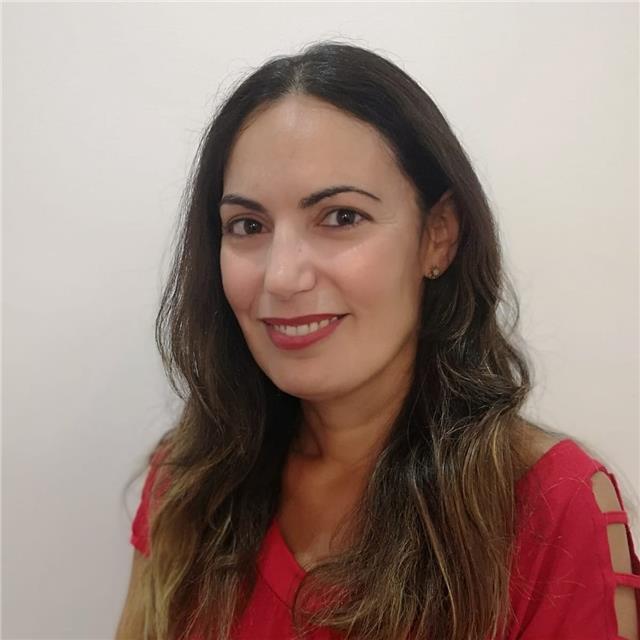 Profesora de lengua catalana y castellana en primaria y eso se ofrece para dar clases en castellar del vallés