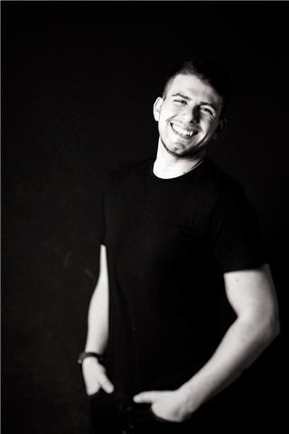 Profesor de matemáticas básicas para apoyo y motivación, con experiencia y buena comunicación pedagógica sobre todo en niños y adolescentes