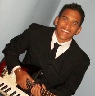 Clases de guitarra piano y/o canto on line por skype o google hangouts