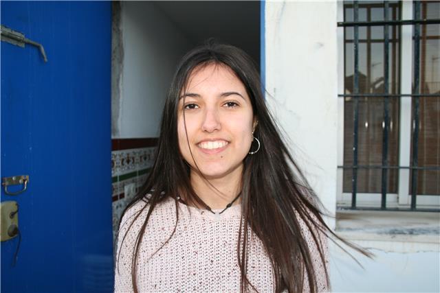 Profesora de apoyo con experiencia desde Infatil hasta Secundaria. Puedo ayudar con idiomas, lengua, matemáticas…