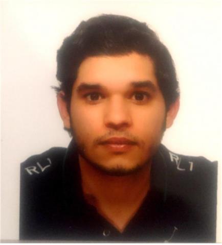 Soy una persona joven y me gusta mucho aprender, mi lengua nativa es el español, pero tengo más de 15 años aprendiendo inglés, experiencia con sat, toefl y estudie un año en west virginia en wheeling jesuit university, soy responsable y quiero darle clase