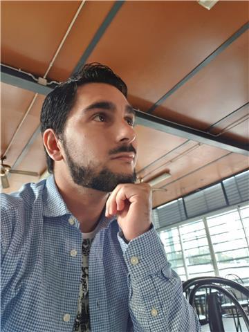 Profesor de castellano ofrece clases tanto de lengua como de literatura castellana y también catalana, además de historia