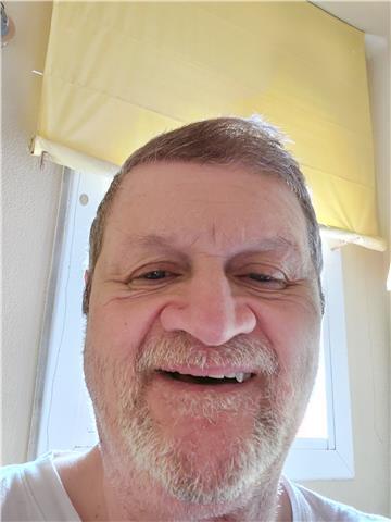 Profesor de matemáticas y física y apoyo en el resto , a todos los niveles . ex profesor de eso, bachiller, fp, universidad, apoyo general todas las materias