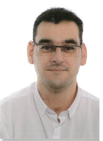 Diplomado con experiencia imparte preparación a examen de graduado en eso