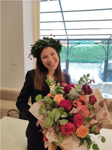 Sono una ingegnere di 24 anni, laureata magistrale. Da anni di lezioni di Matematica ad alunni di ogni età