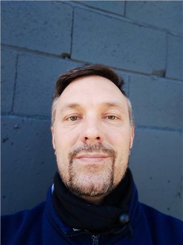 Licenciado en ingeniería se ofrece para dar clases particulares de física, química y matemáticas a estudiantes de primaria, eso y bachillerato