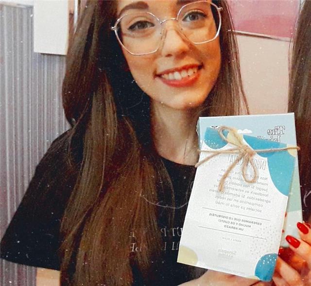 Professeure d'espagnol native donne des cours aux déboutants qui veulent l'apprendre d'une façon pratique et amusante