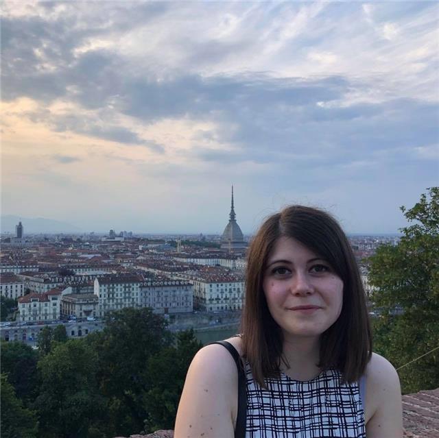 Laureata alla magistrale di Traduzione offre ripetizioni di spagnolo