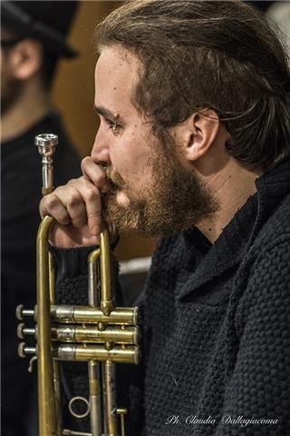 Insegnante di Musica, teoria e solfeggio e tromba