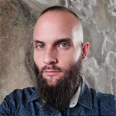 Professionista nella fotografia offre lezioni private per ripresa fotografica, basi della fotografia e postproduzione