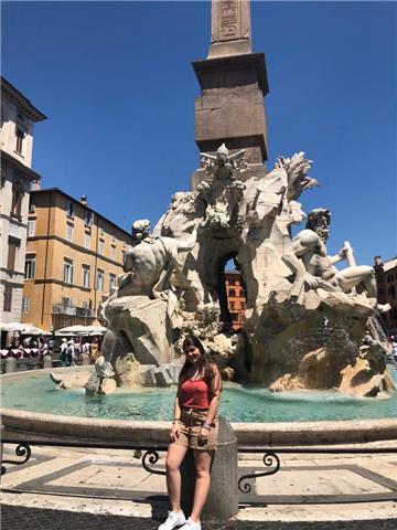 Clases de cualquier materia de eso (rama científica) o cursos anteriores, así como apoyo en los deberes y cuidado de niñ@s