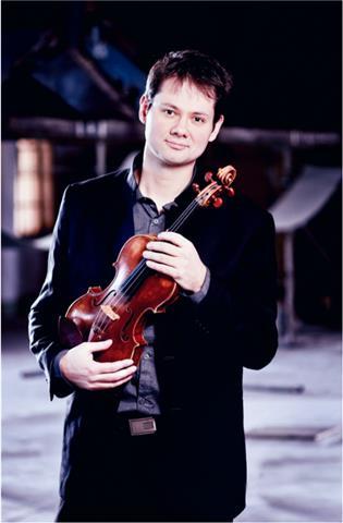 Violoniste, Titulaire d'un Master de la Haute Ecole de Musique de Bâle (Suisse), donne cours tous niveaux enfants et adultes