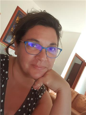 Laureata in lingue e docente di formazione impartisce lezioni individuali e di gruppo a studenti di ogni ordine e grado. sono di palermo, ma le lezioni possono svolgersi on line in tutta sicurezza in tutta italia