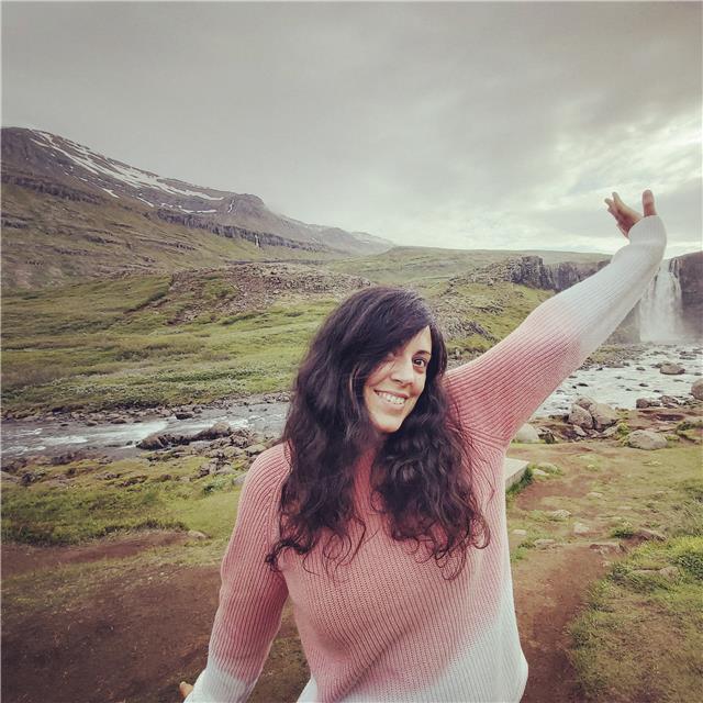 Profesora de idiomas titulada imparte clases de noruego (bokmål)