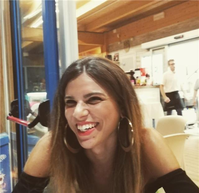 Madrelingua inglese offro lezioni per tutti i livelli ed età. Ho esperienza di insegnamento pluriannale con adulti e bambini