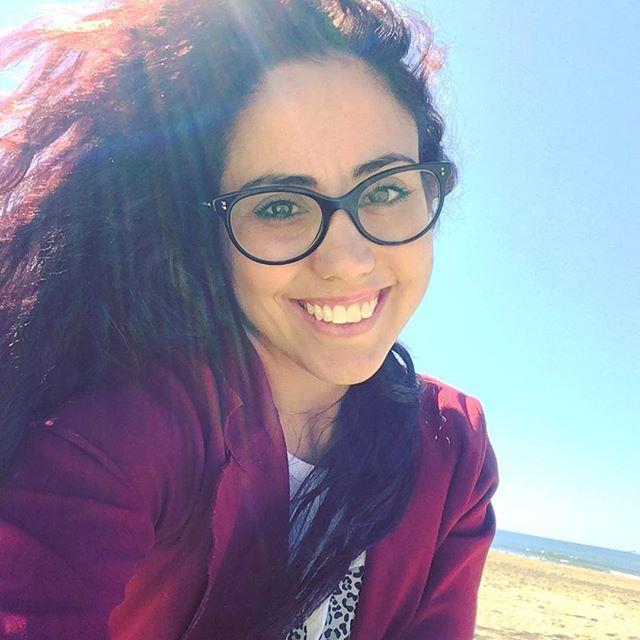 Docente di scuola primaria impartisce ripetizioni e aiuto compiti per alunni di scuola primaria e secondaria