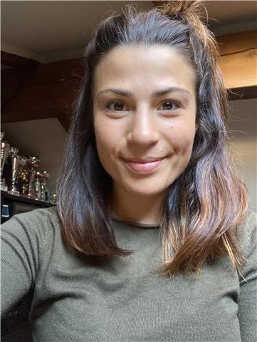 Mi propongo per lezioni di italiano, storia e inglese