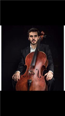 Sono uno studente che ha conseguito la laurea triennale in violoncello ed offro lezioni sia di violoncello che di solfeggio per chi fosse interessato