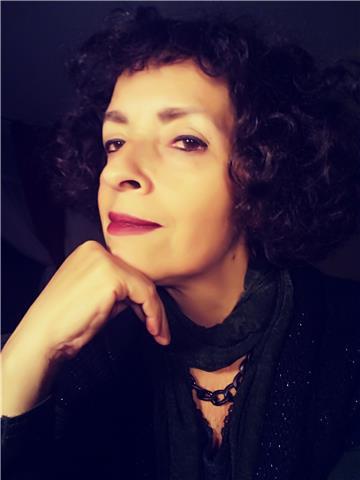 Profesora chilena con experiencia, hace clases de español para extranjeros on line - Team