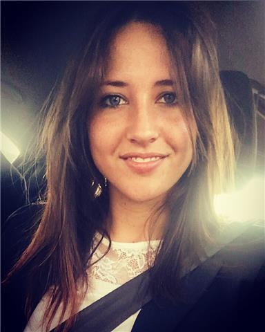 Sono laureata in lingue e letterature straniere, offro ripetizioni e aiuto compiti di inglese. ho 8 anni d'esperienza nel settore