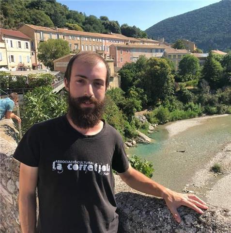 Graduado en historia, ofrezco clases particulares latín y griego clásico para eso y bachillerato