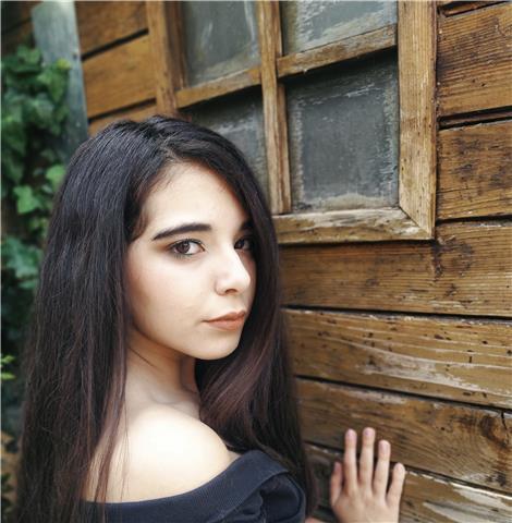 Ragazza diplomata all'istituto alberghiero offre ripetizioni sia presenziali che online