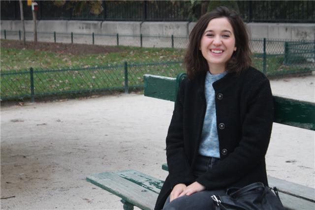Studentessa al III anno di Lingue e Letterature straniere, con esperienza di Erasmus in Francia, offre ripetizioni a studenti di medie e liceo
