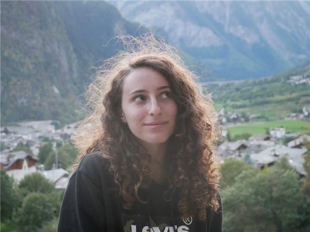 Studentessa in uno dei licei scientifici più prestigiosi e preparativi d'Italia