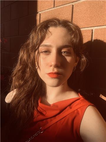 Diplomata in Servizi Commerciali offre ripetizioni di inglese online